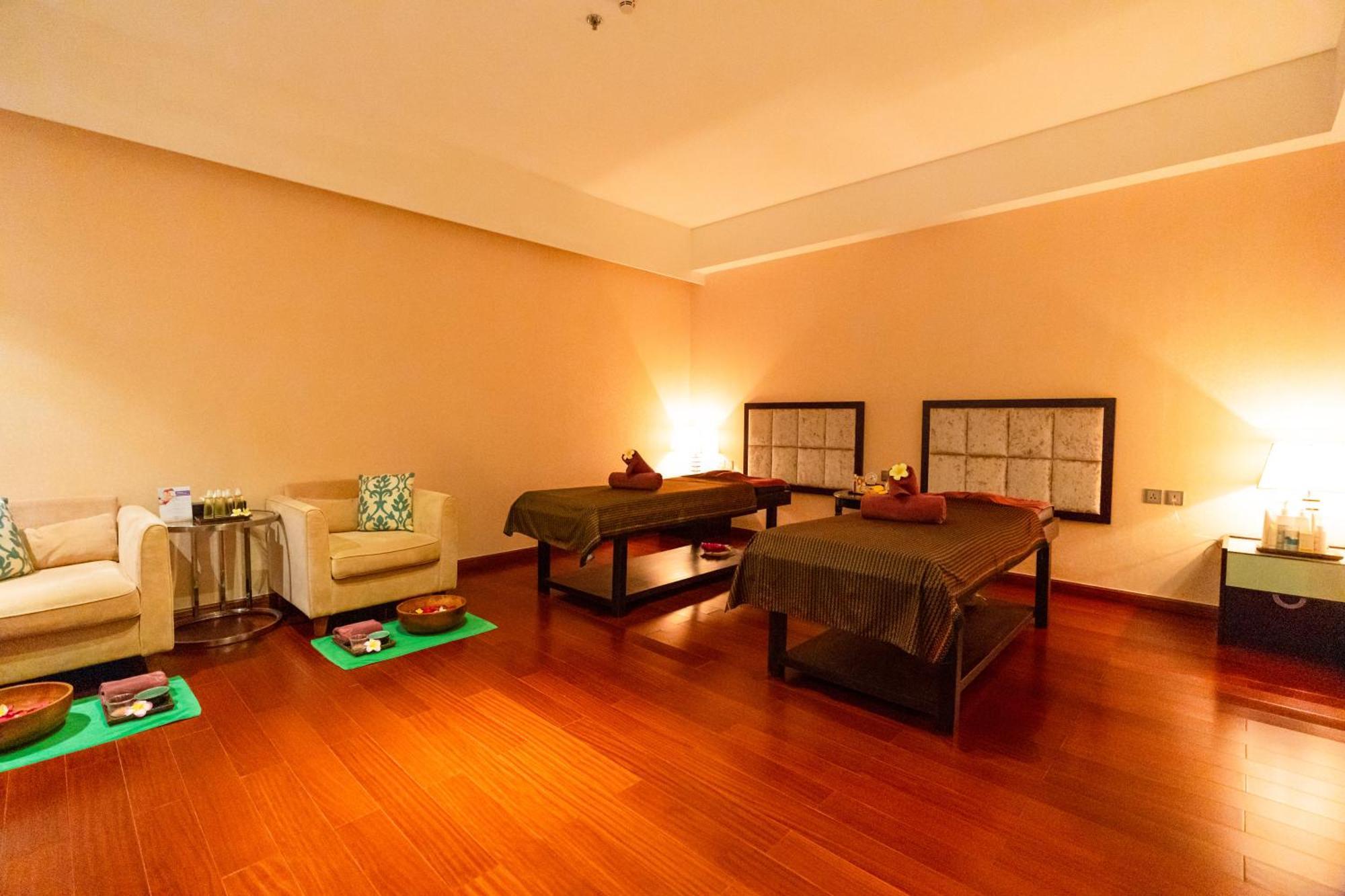 Dara Airport Hotel Phnom Penh Exterior photo