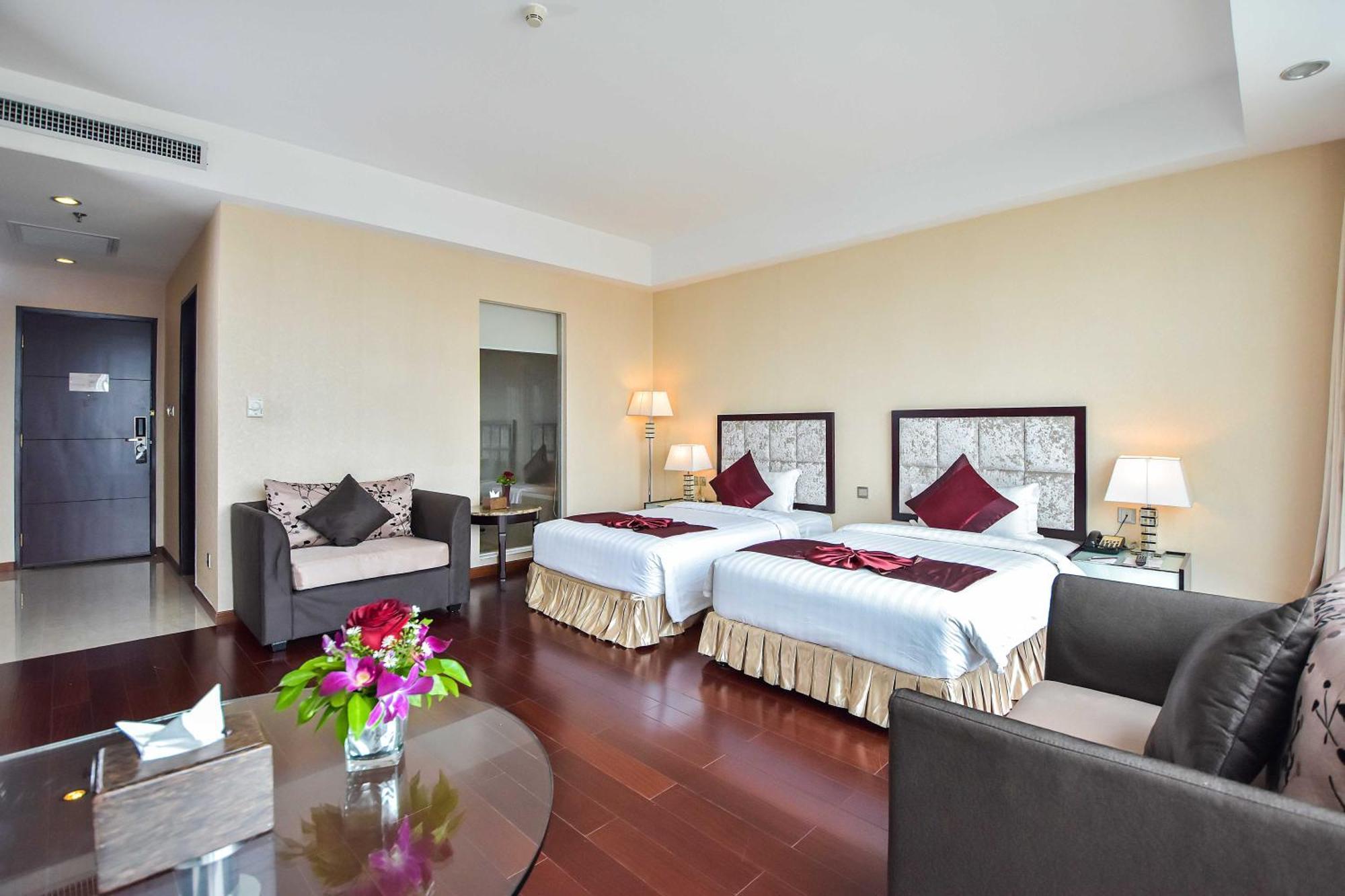 Dara Airport Hotel Phnom Penh Exterior photo