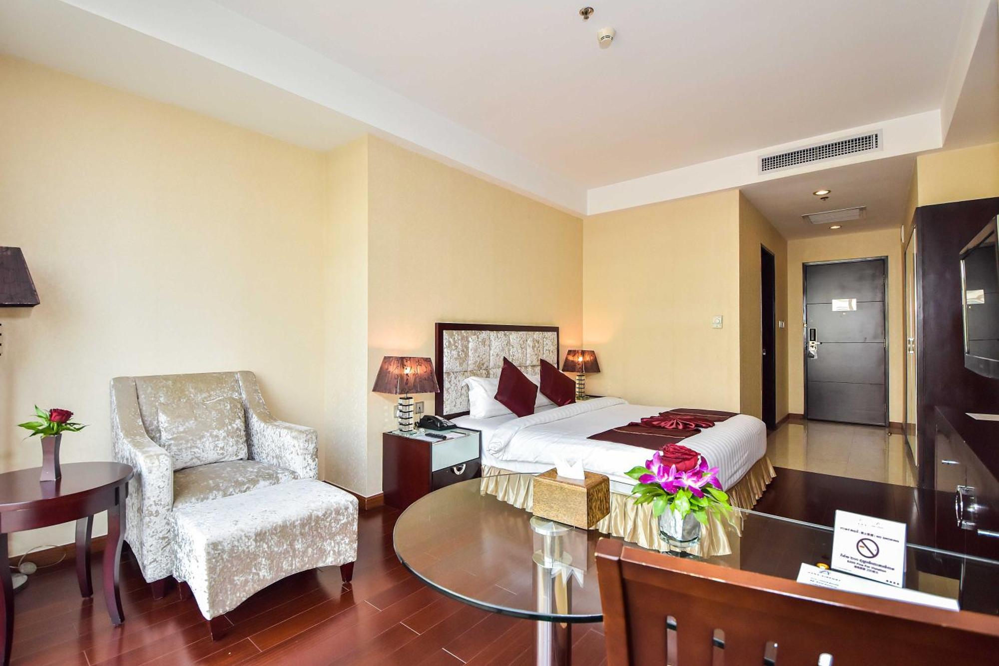 Dara Airport Hotel Phnom Penh Exterior photo