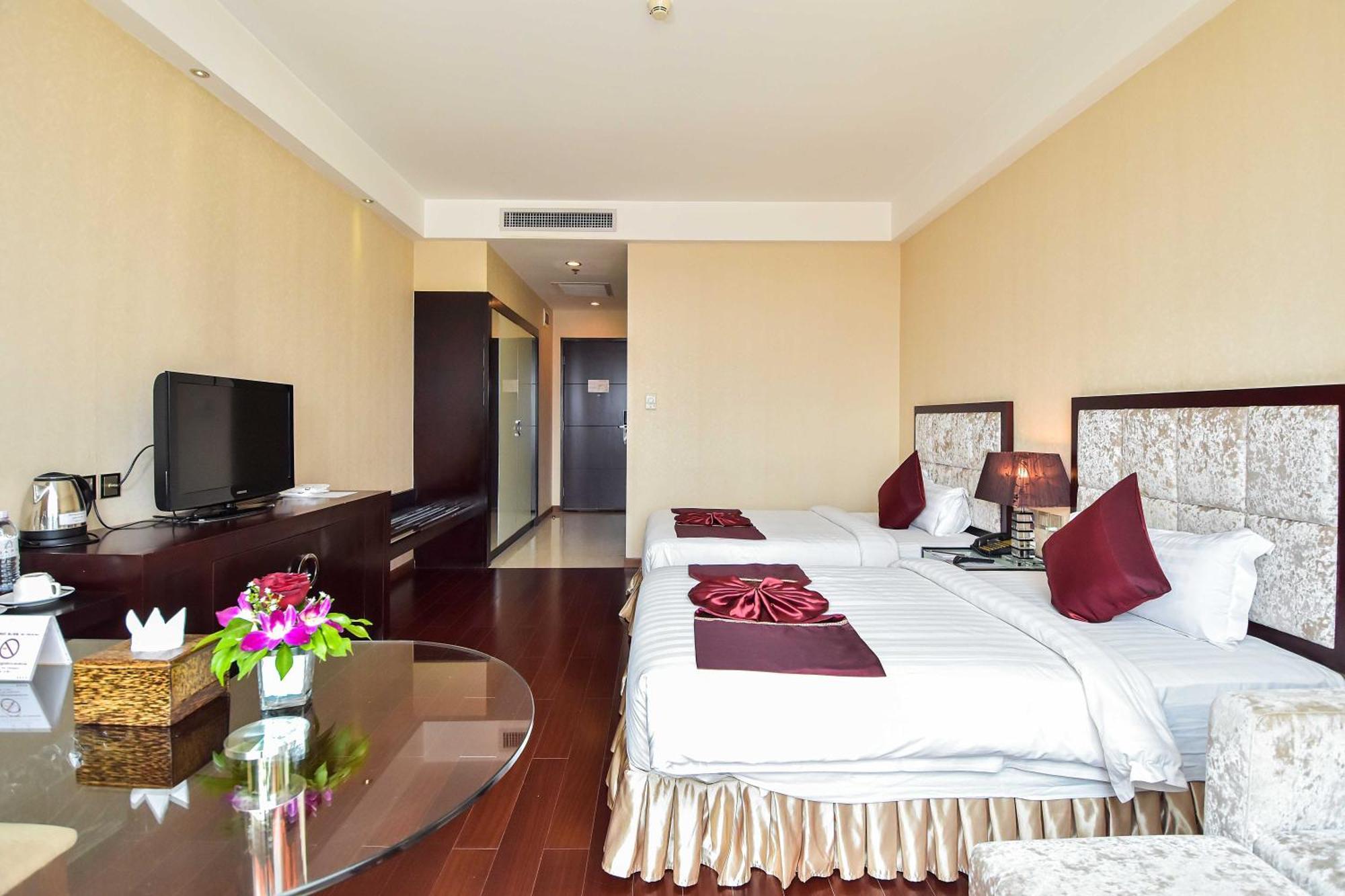 Dara Airport Hotel Phnom Penh Exterior photo