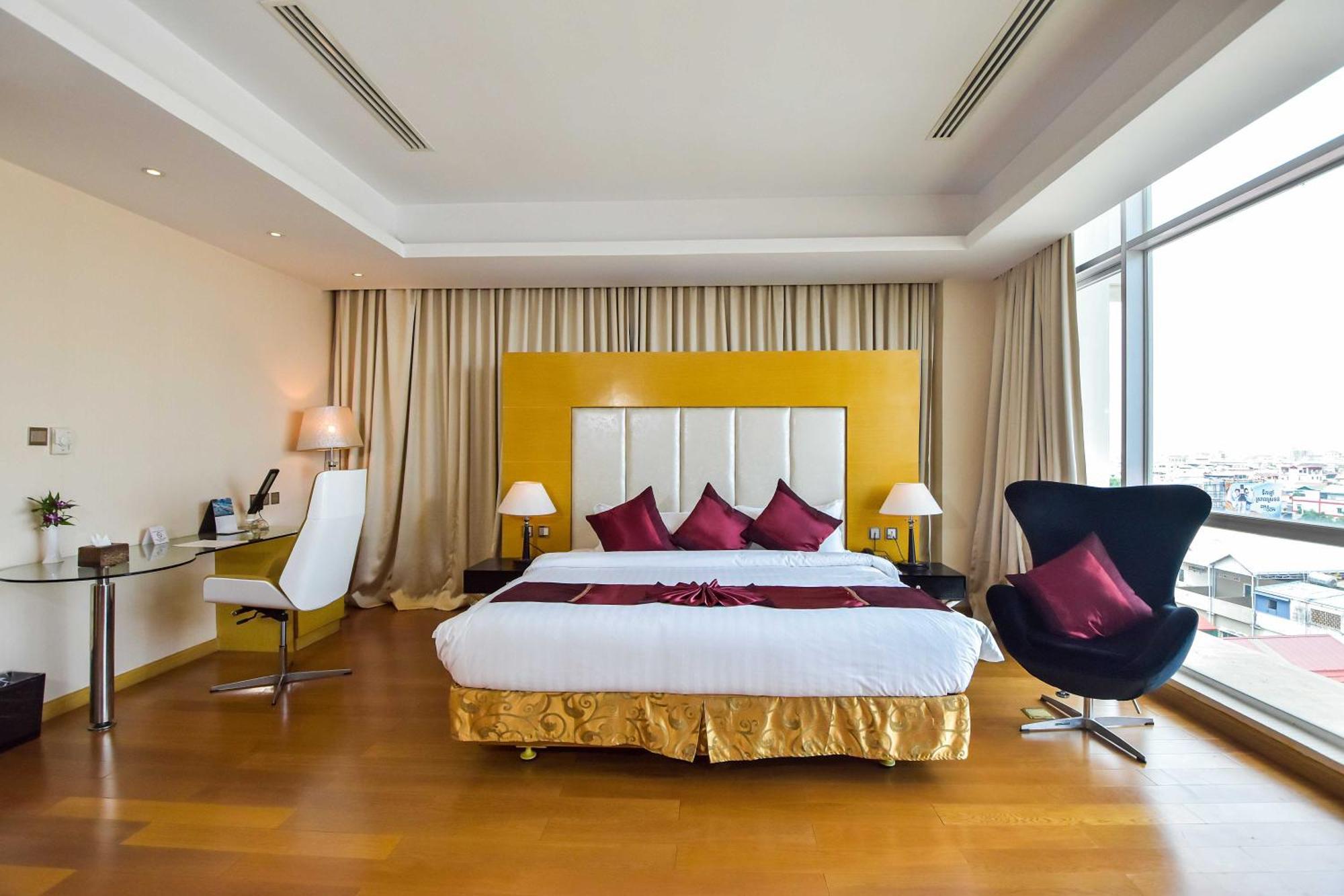 Dara Airport Hotel Phnom Penh Exterior photo
