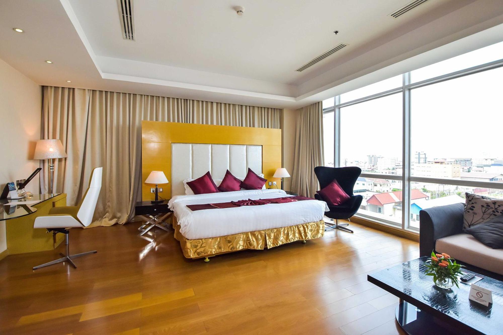 Dara Airport Hotel Phnom Penh Exterior photo