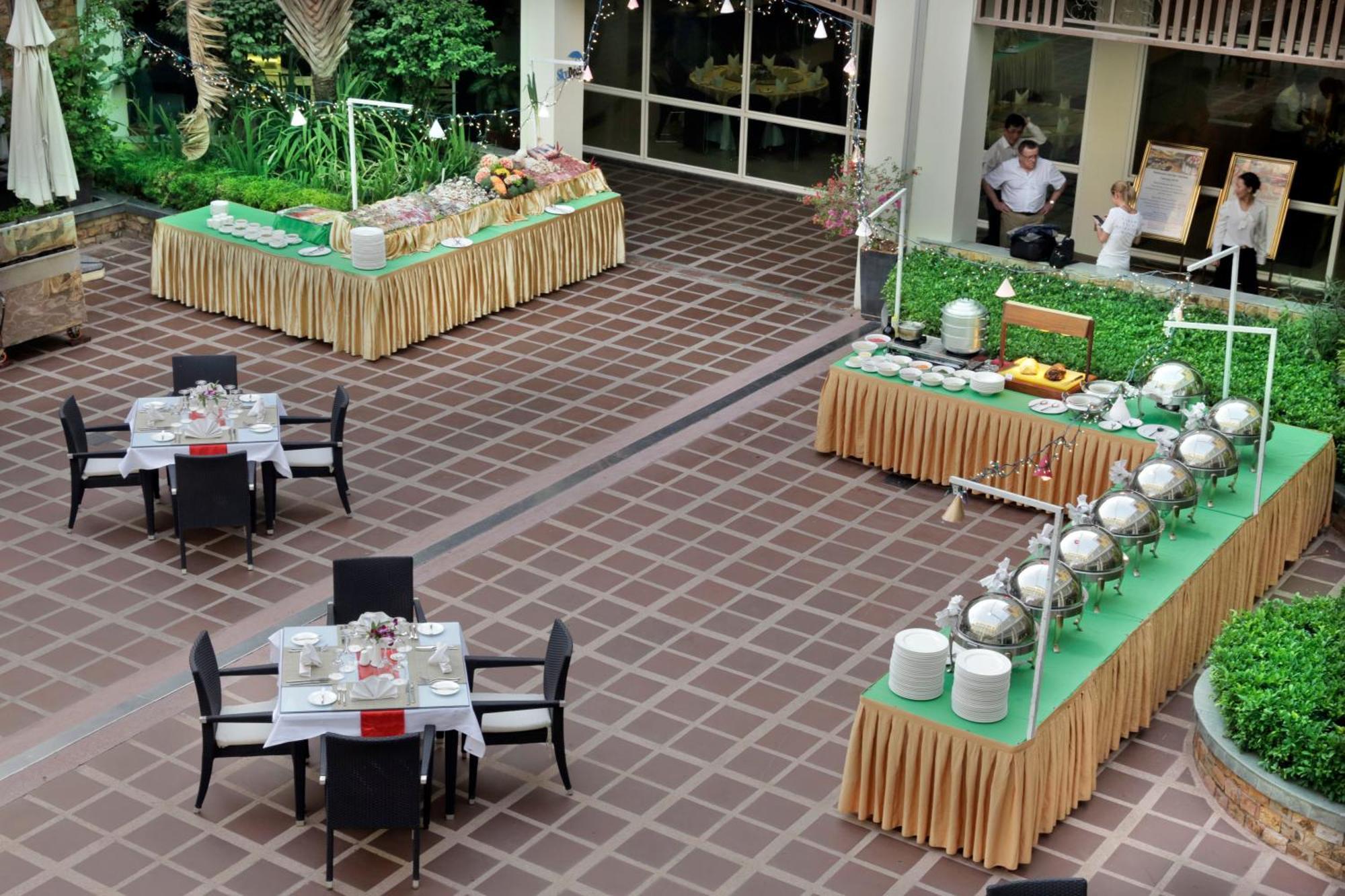 Dara Airport Hotel Phnom Penh Exterior photo
