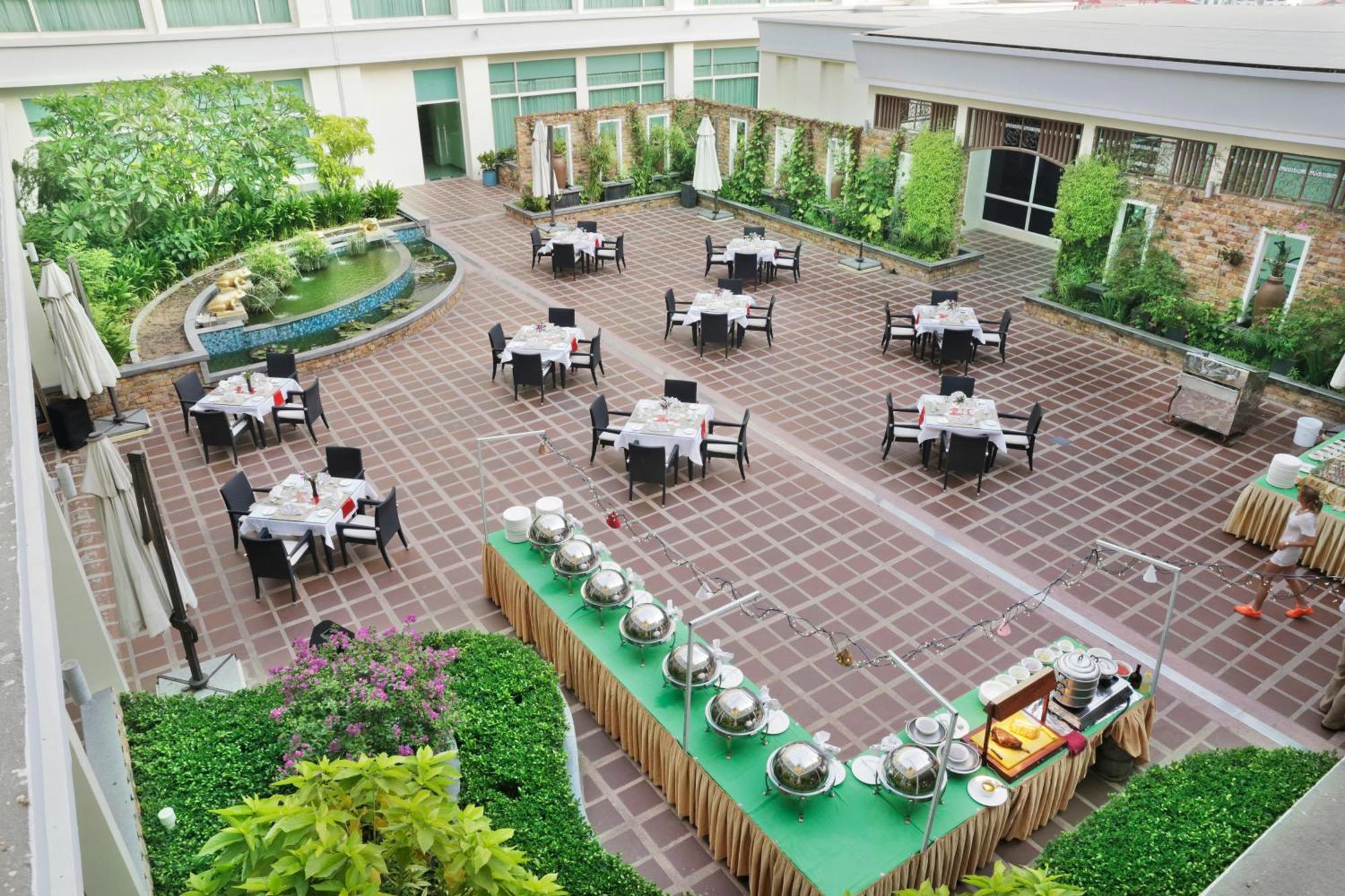 Dara Airport Hotel Phnom Penh Exterior photo